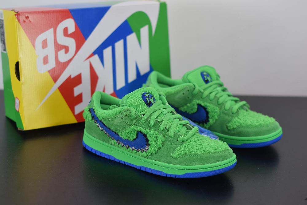 Nike SB Dunk Low X Grateful Dead Bears "Green"