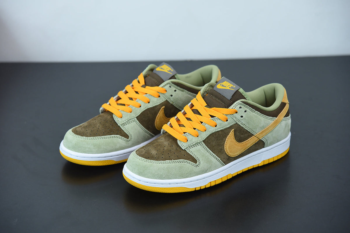 Nike Dunk Low "Dusty Olive"