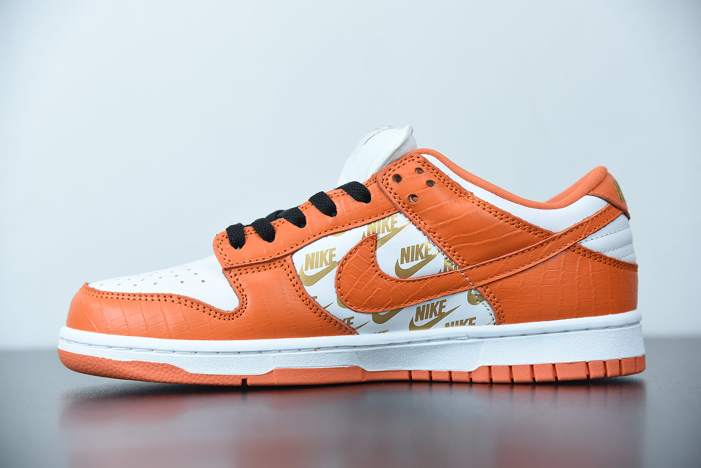 Nike SB Dunk Low x Supreme White Black Orange