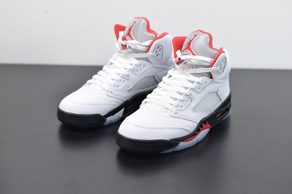 Nike Air Jordan 5 Retro "Fire Red"