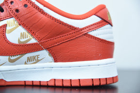 Nike SB Dunk Low x Supreme White Red