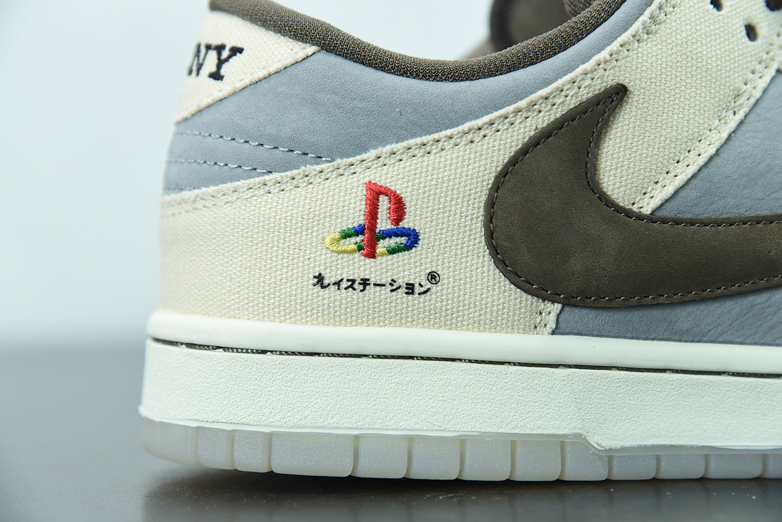 Nike Dunk Low - Travis Scott x Playstation