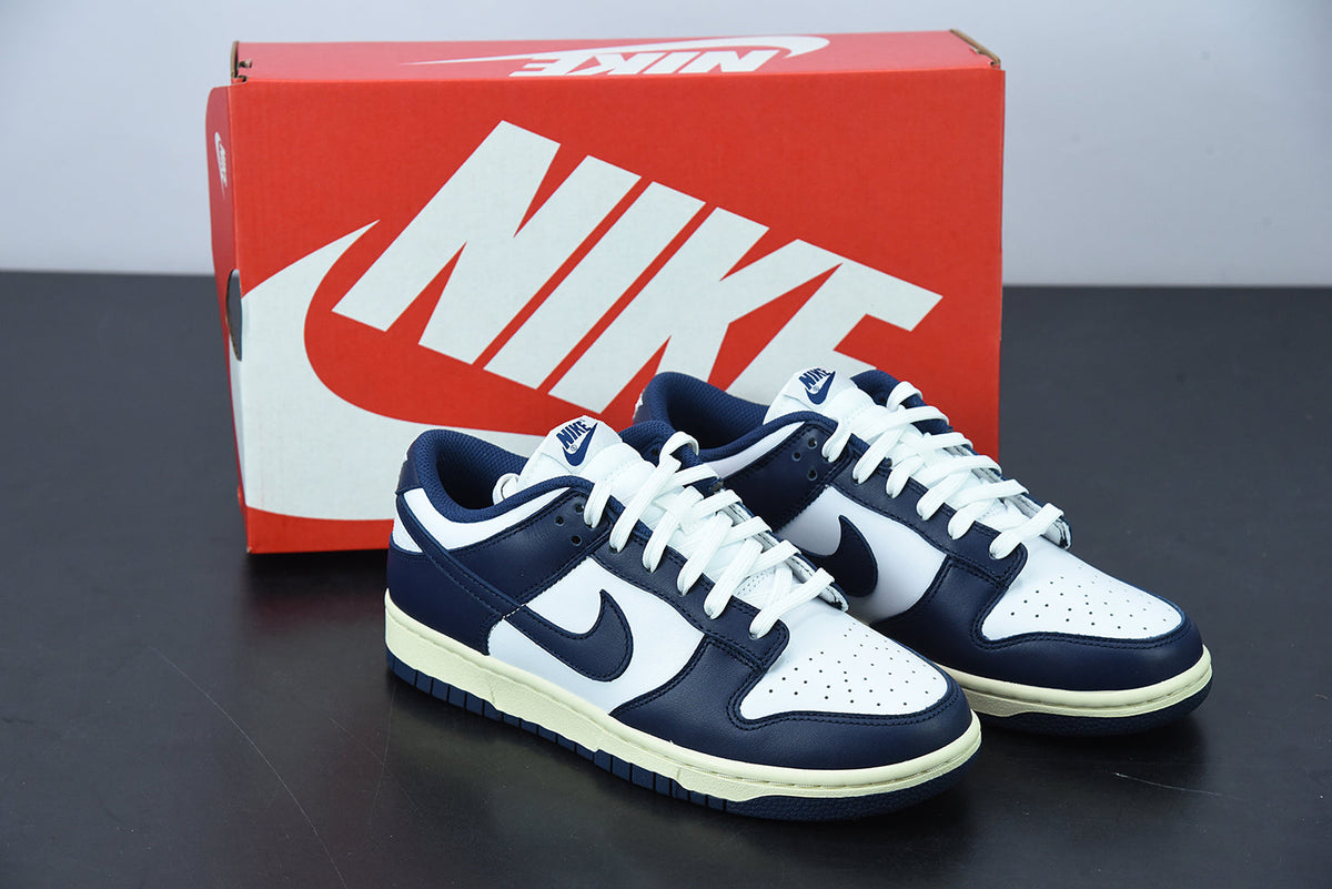 Nike Dunk Low "Midnight Navy"