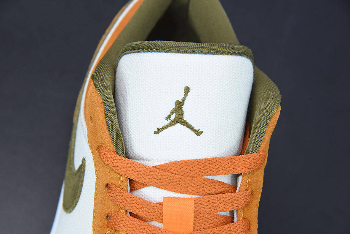 Nike Air Jordan 1 Low SE "Light Curry"