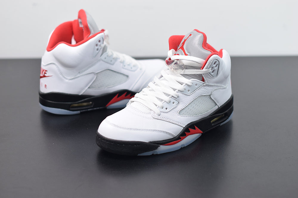 Nike Air Jordan 5 Retro "Fire Red"