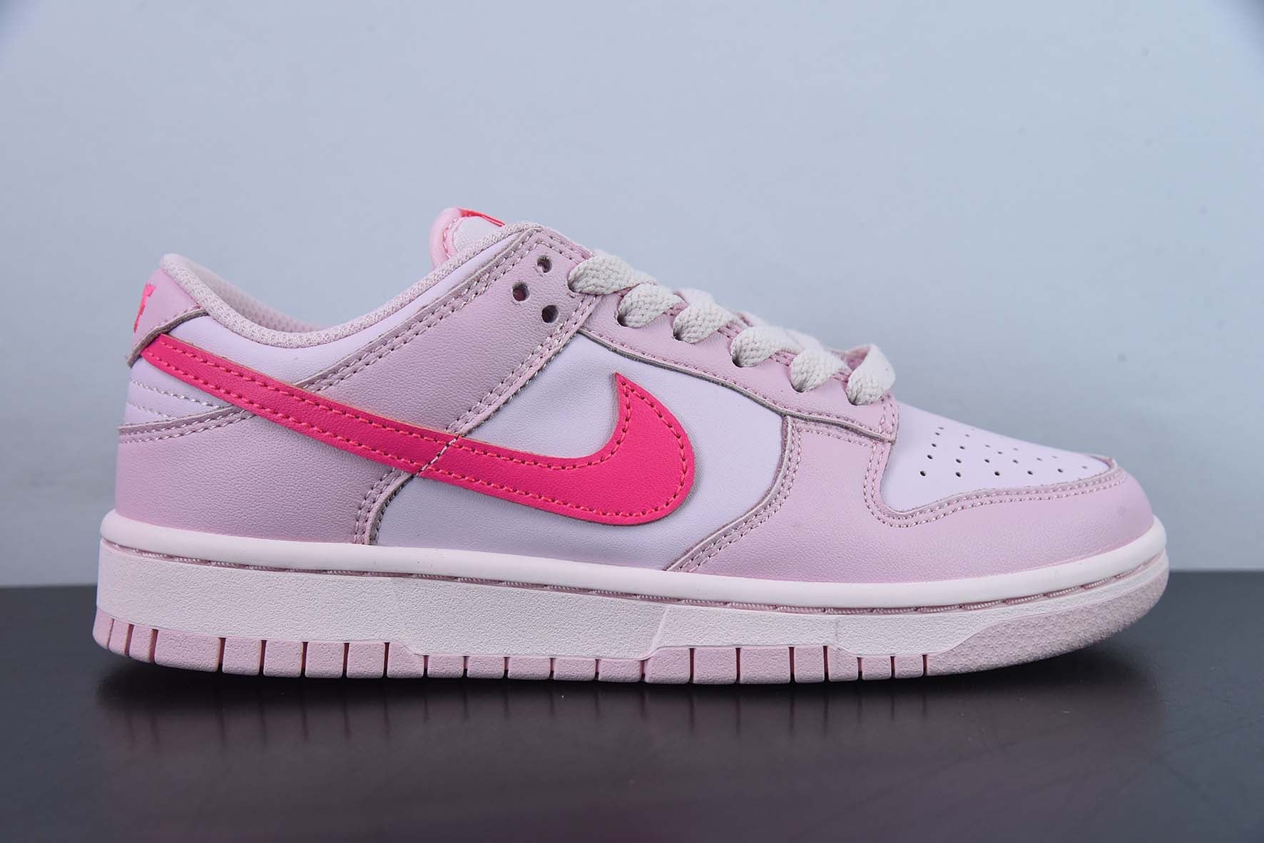 Nike Dunk Low GS "Triple Pink"