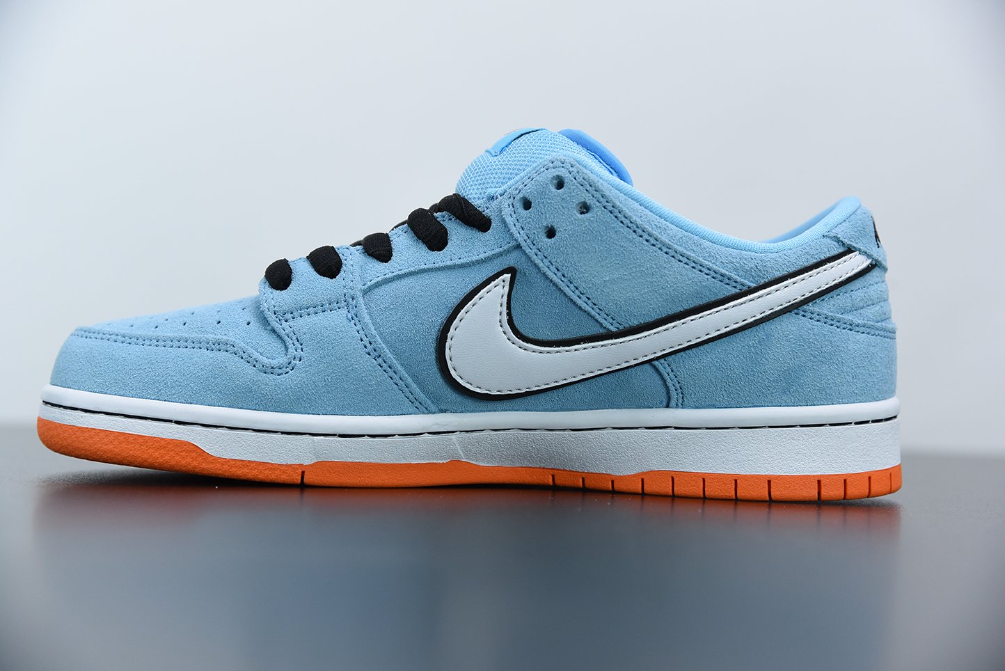 Nike SB low Club Gulf 58