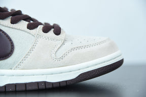 Nike SB Dunk Low Desert Sand Mahogany