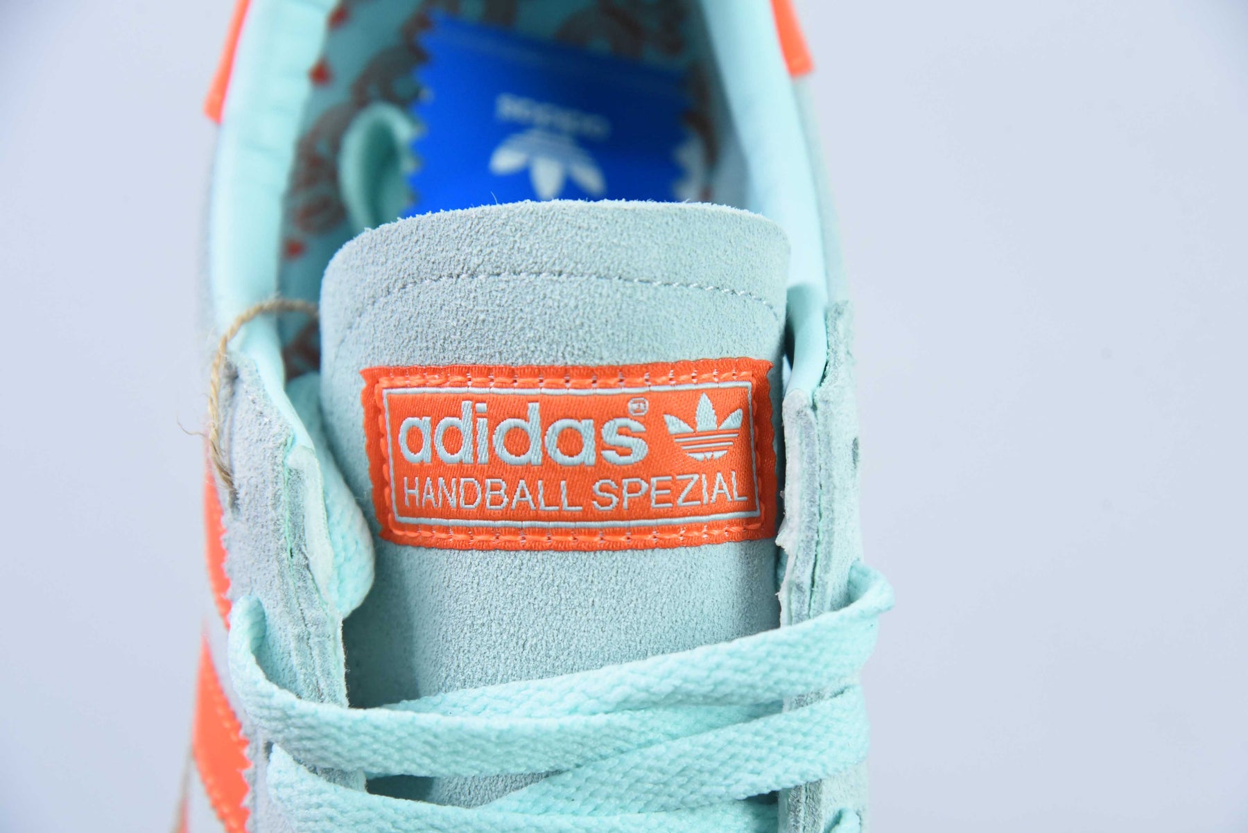 Adidas Handball Spezial Semi Flash Aqua