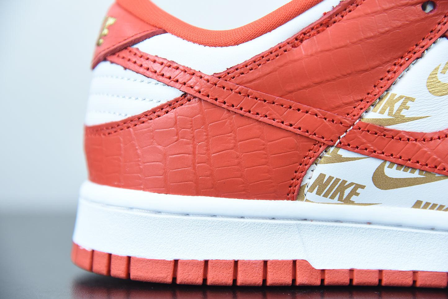 Nike SB Dunk Low x Supreme White Red