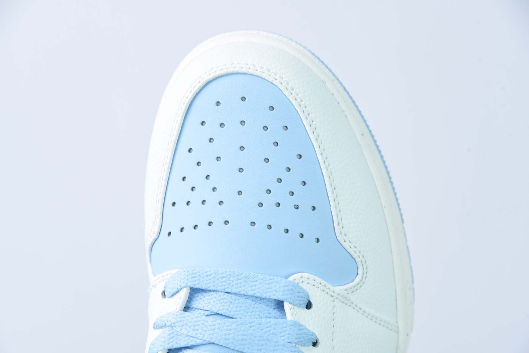 Nike Air Jordan 1 Low SE “Reverse Ice Blue“