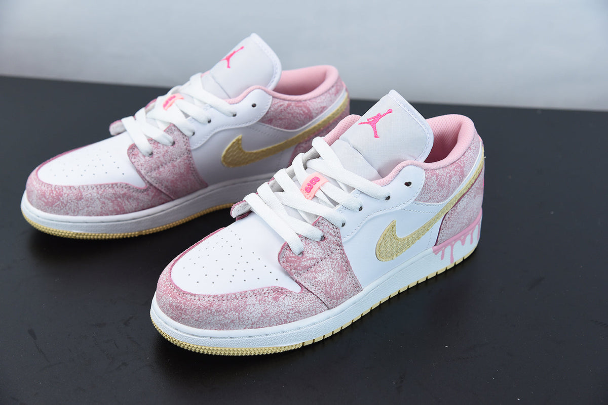 Nike Air Jordan 1 Low GS "Strawberry Ice Cream"