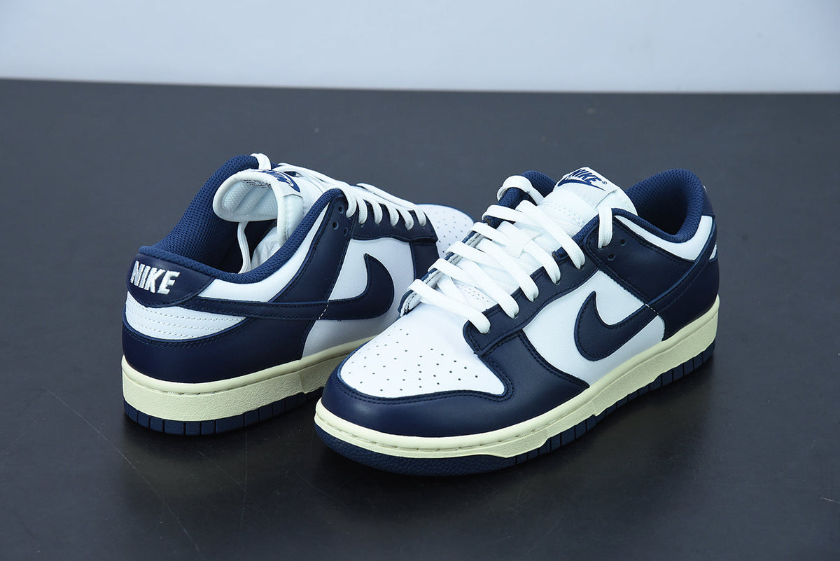 Nike Dunk Low "Midnight Navy"