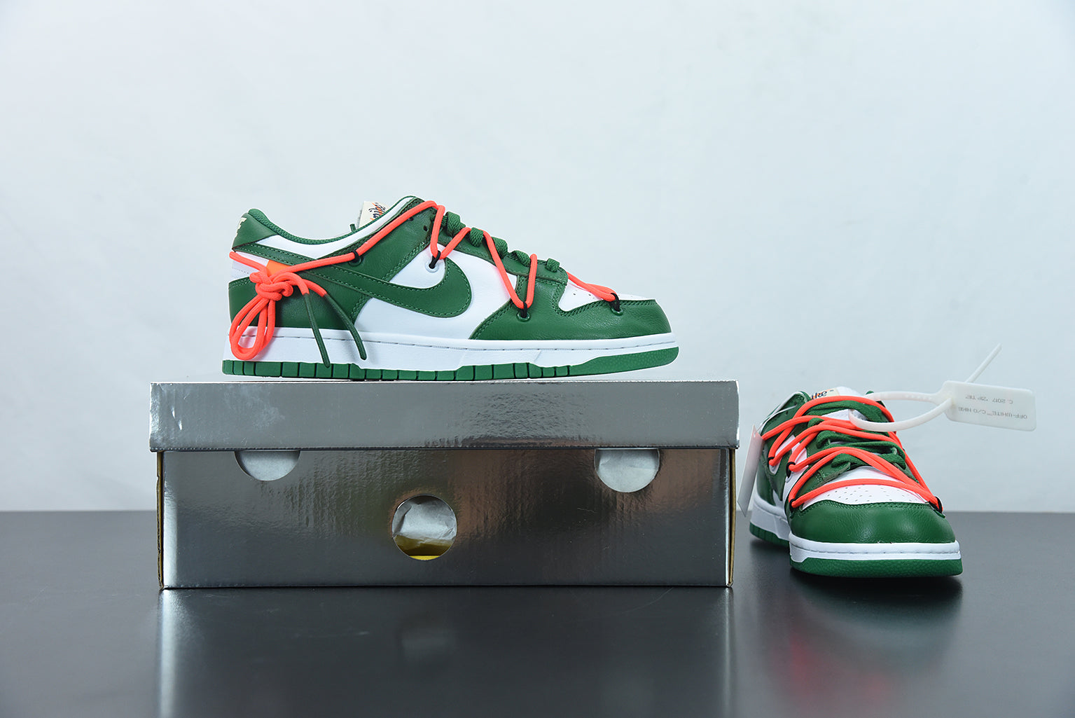 Nike Dunk Low Off-White Pine Green