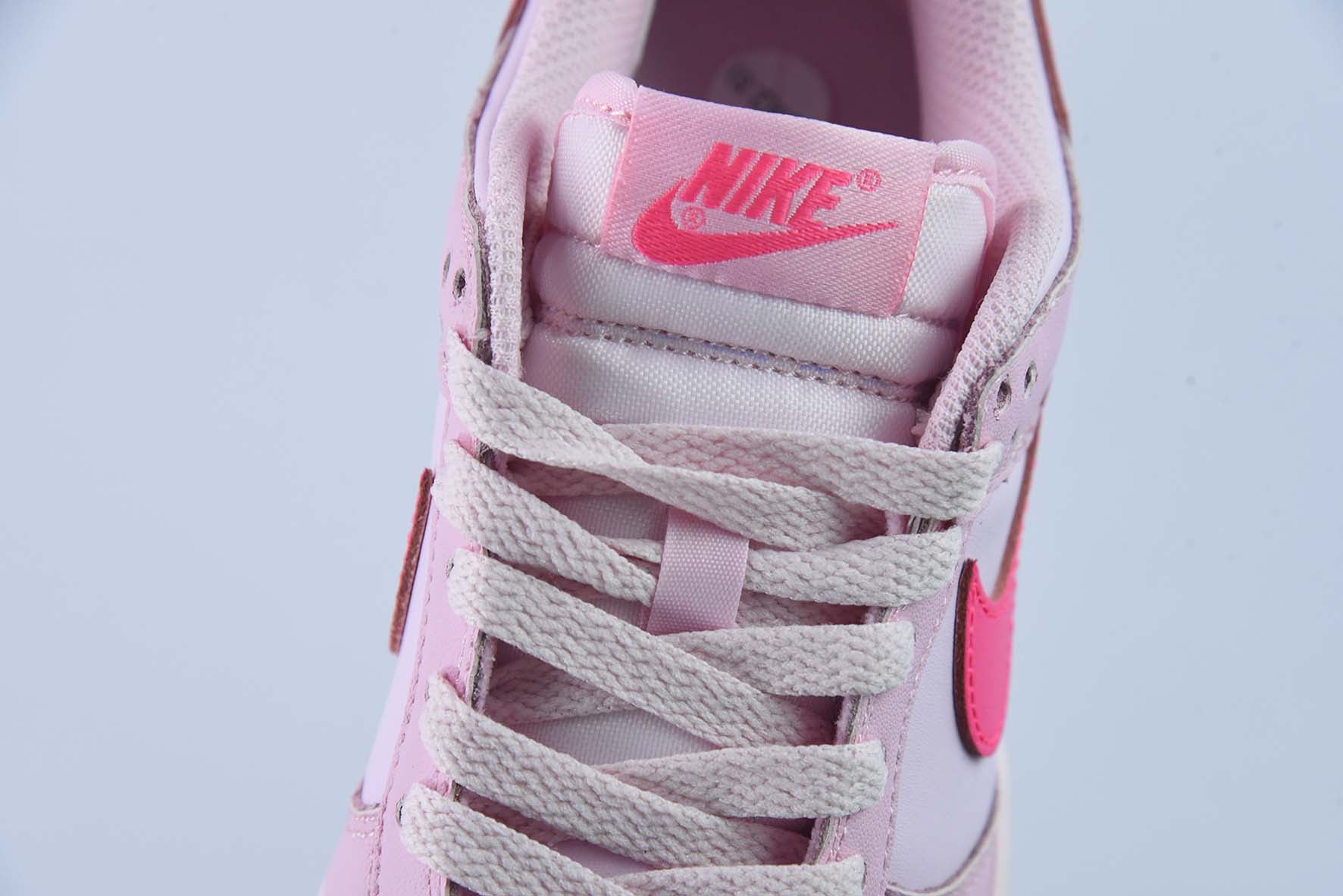 Nike Dunk Low GS "Triple Pink"