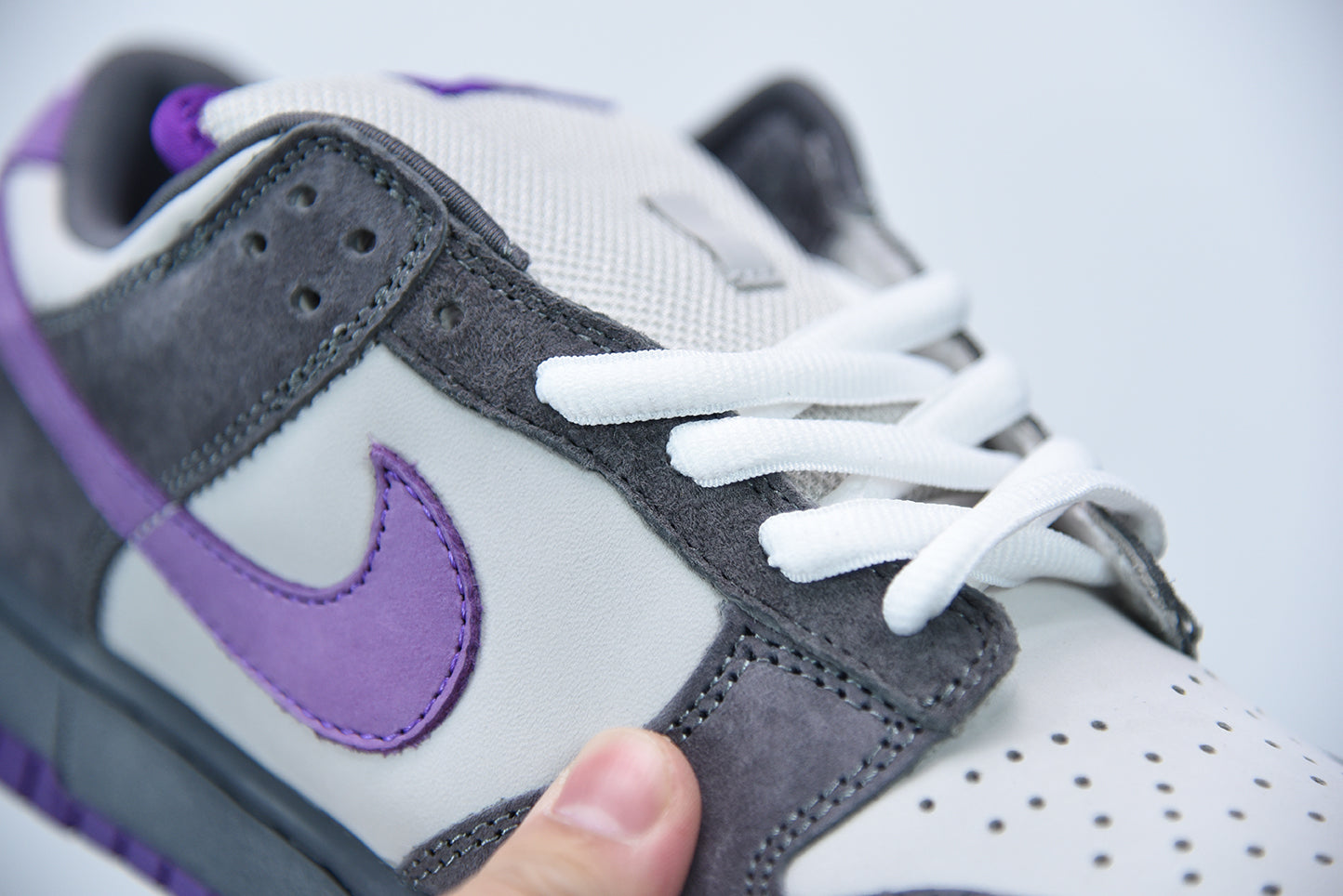 Nike Dunk SB Low Purple Pigeon