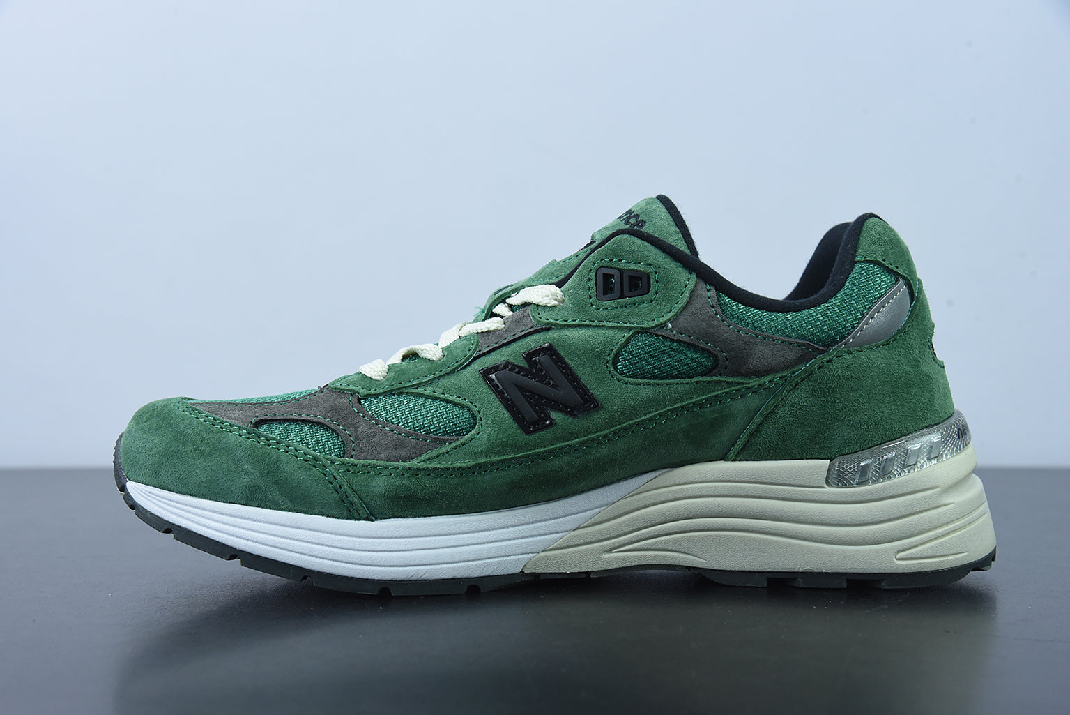 JJJJOUND X New Balance 990 V3 “Green”