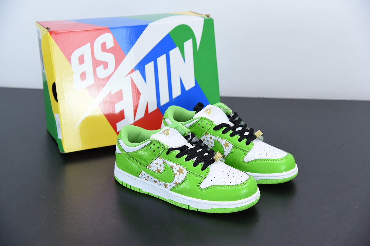 Nike SB Dunk Low Supreme Stars Mean Green (2021)