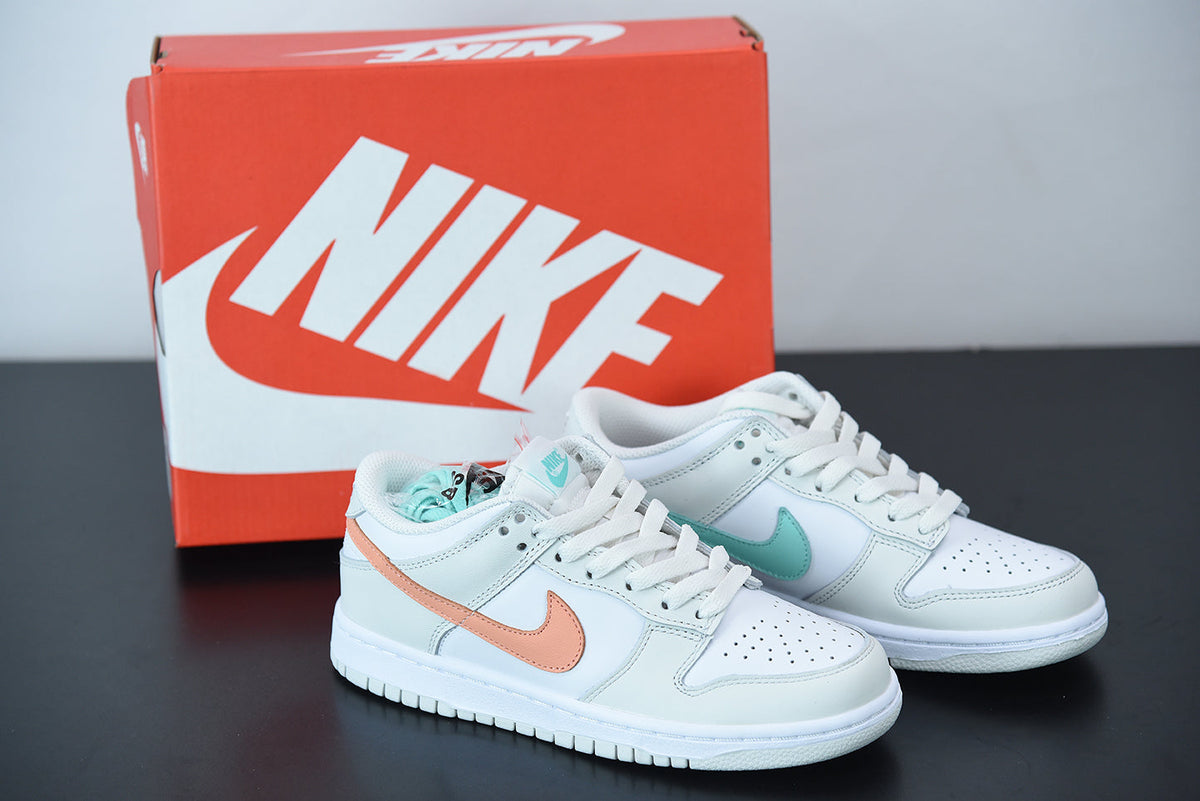 Nike SB Dunk Low GS White Crimson Bliss