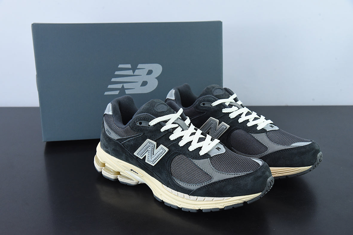 New Balance 2002R "Black Dark Grey"