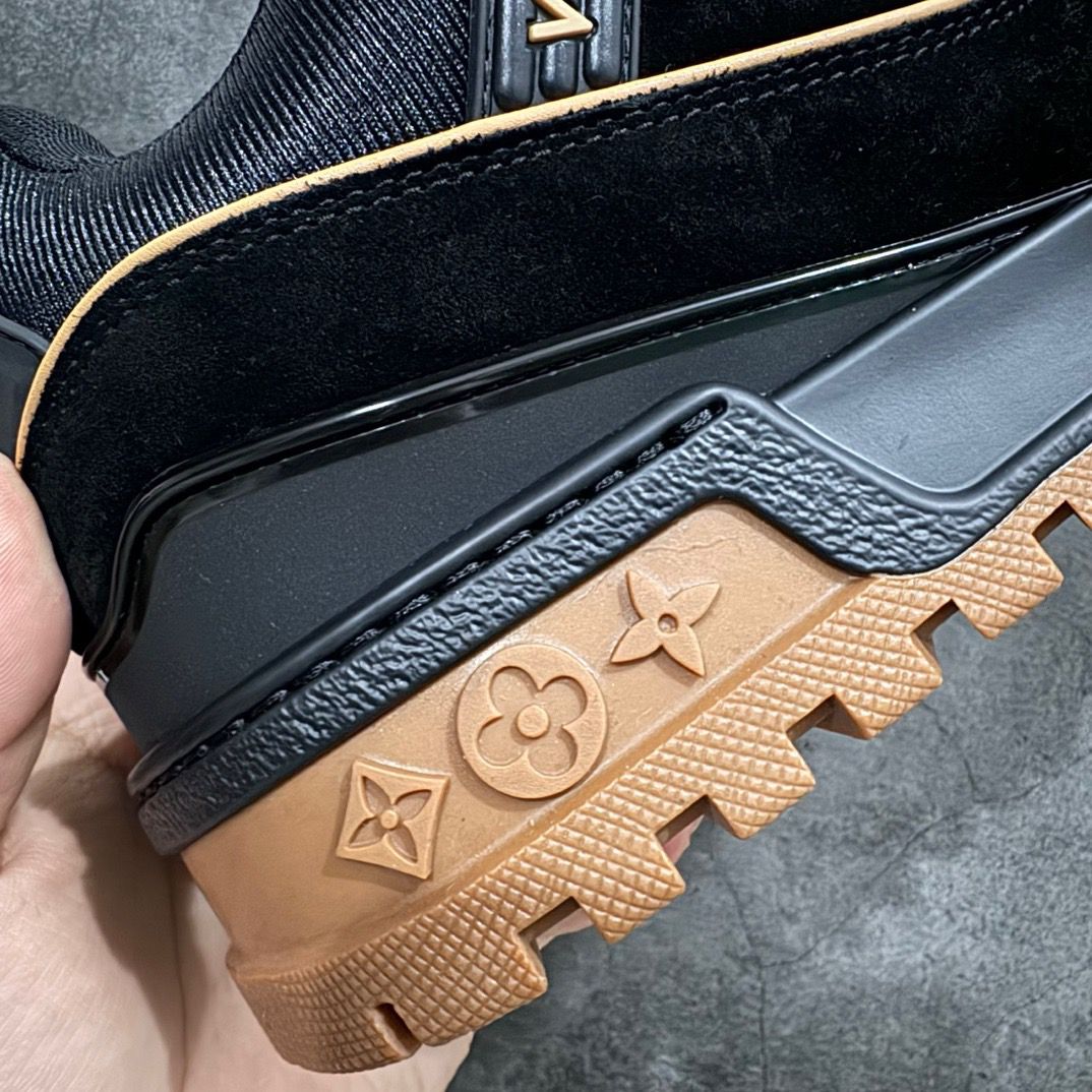 Louis Vuitton LV Trainer Maxi "Black Brown Suede"