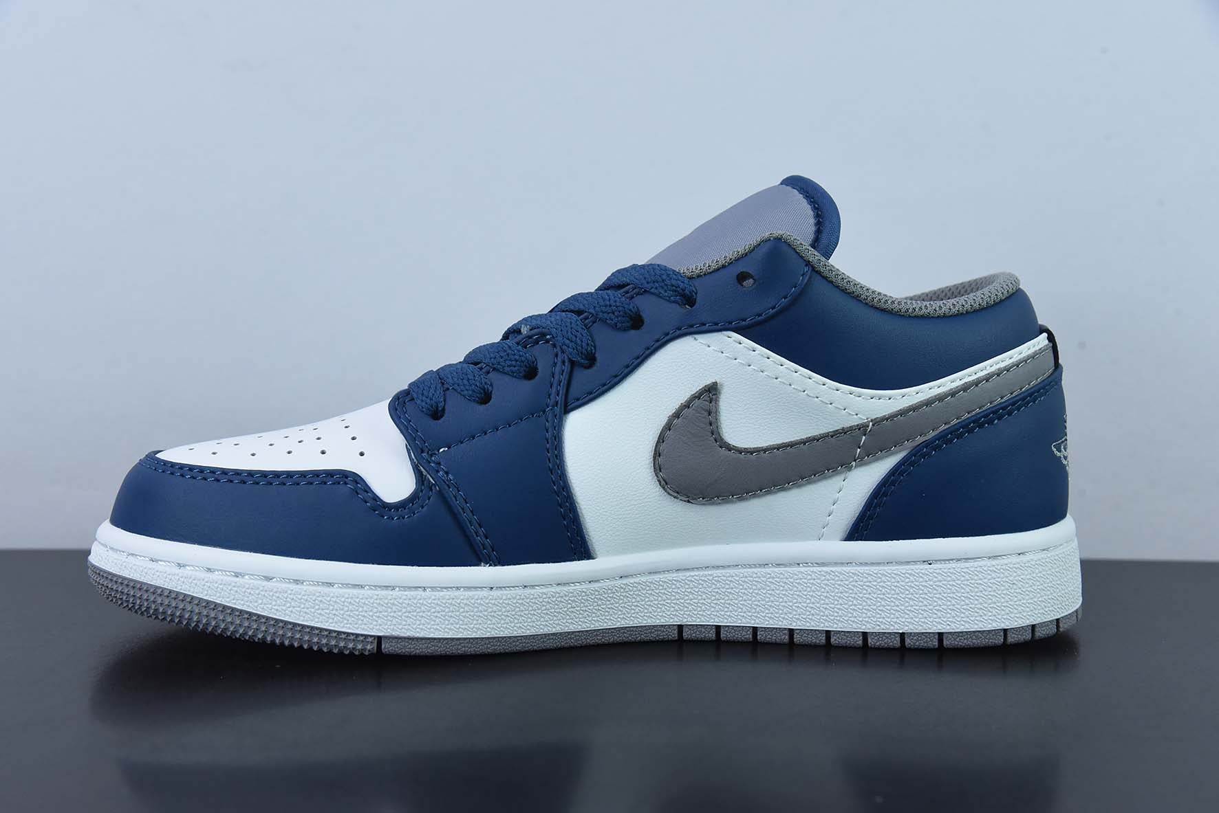 Nike Air Jordan 1 Low "True Blue"