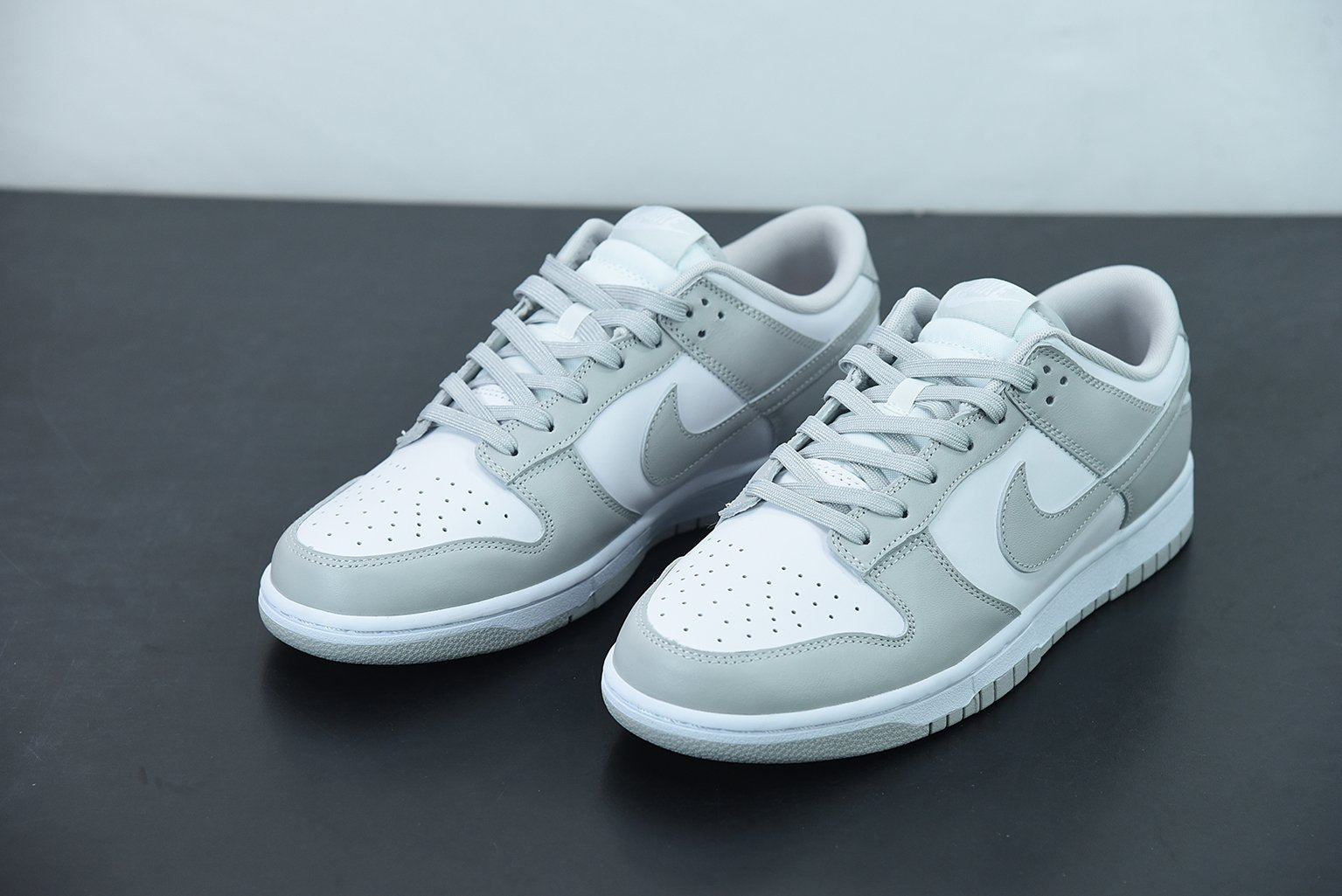 Nike SB Dunk Low “Grey Fog”