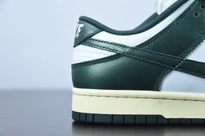 Nike Dunk Low "Vintage Green"