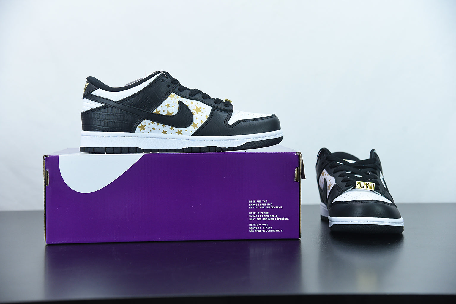 Nike SB Dunk Low x Supreme Stars Black