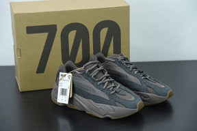 Adidas Yeezy 700 V2 Mauve