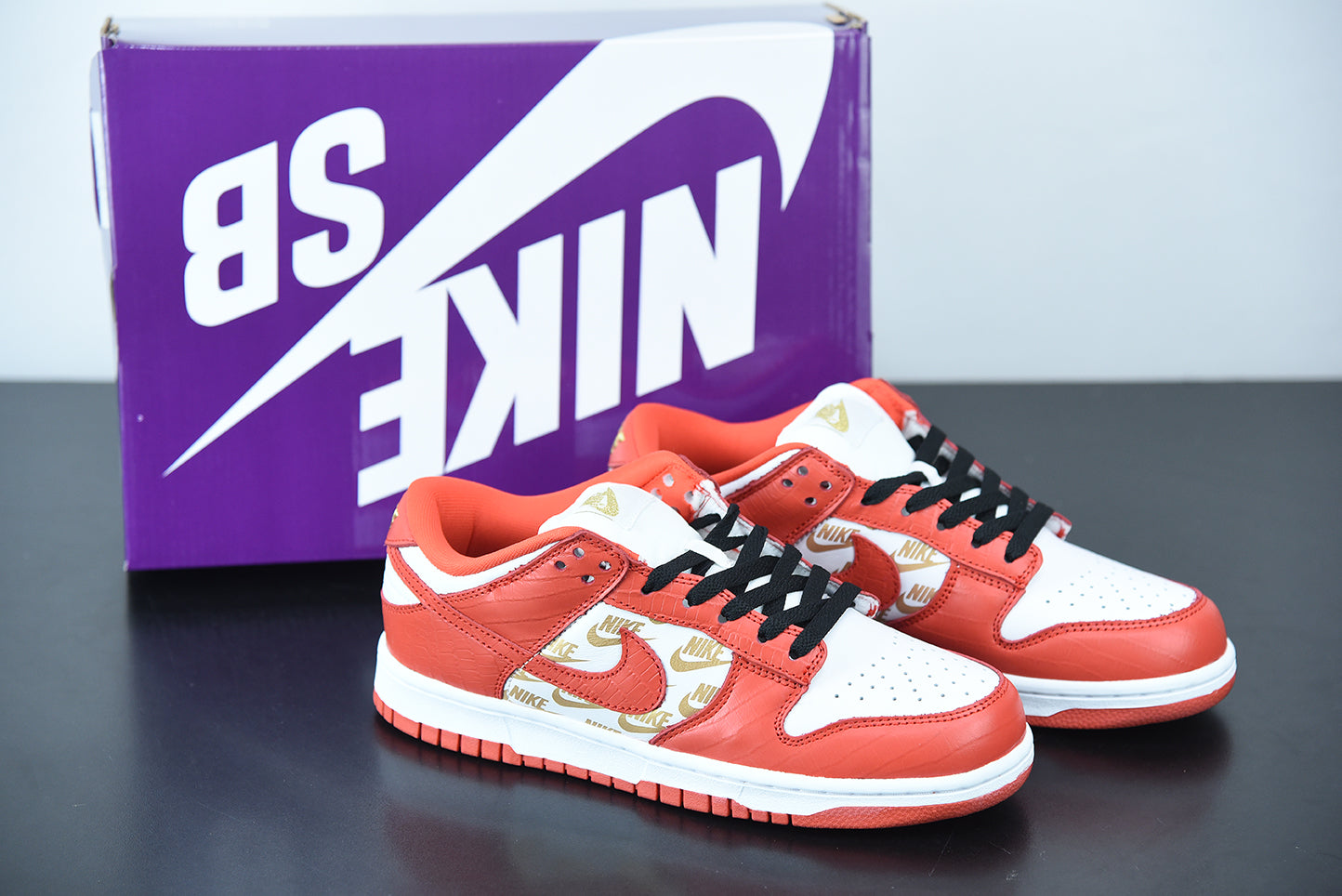 Nike SB Dunk Low x Supreme White Red