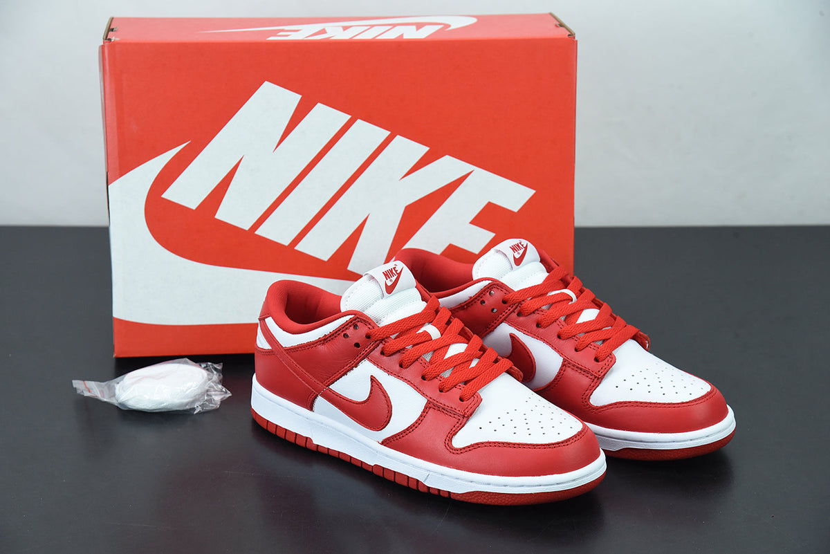 Nike SB Dunk Low "University Red"