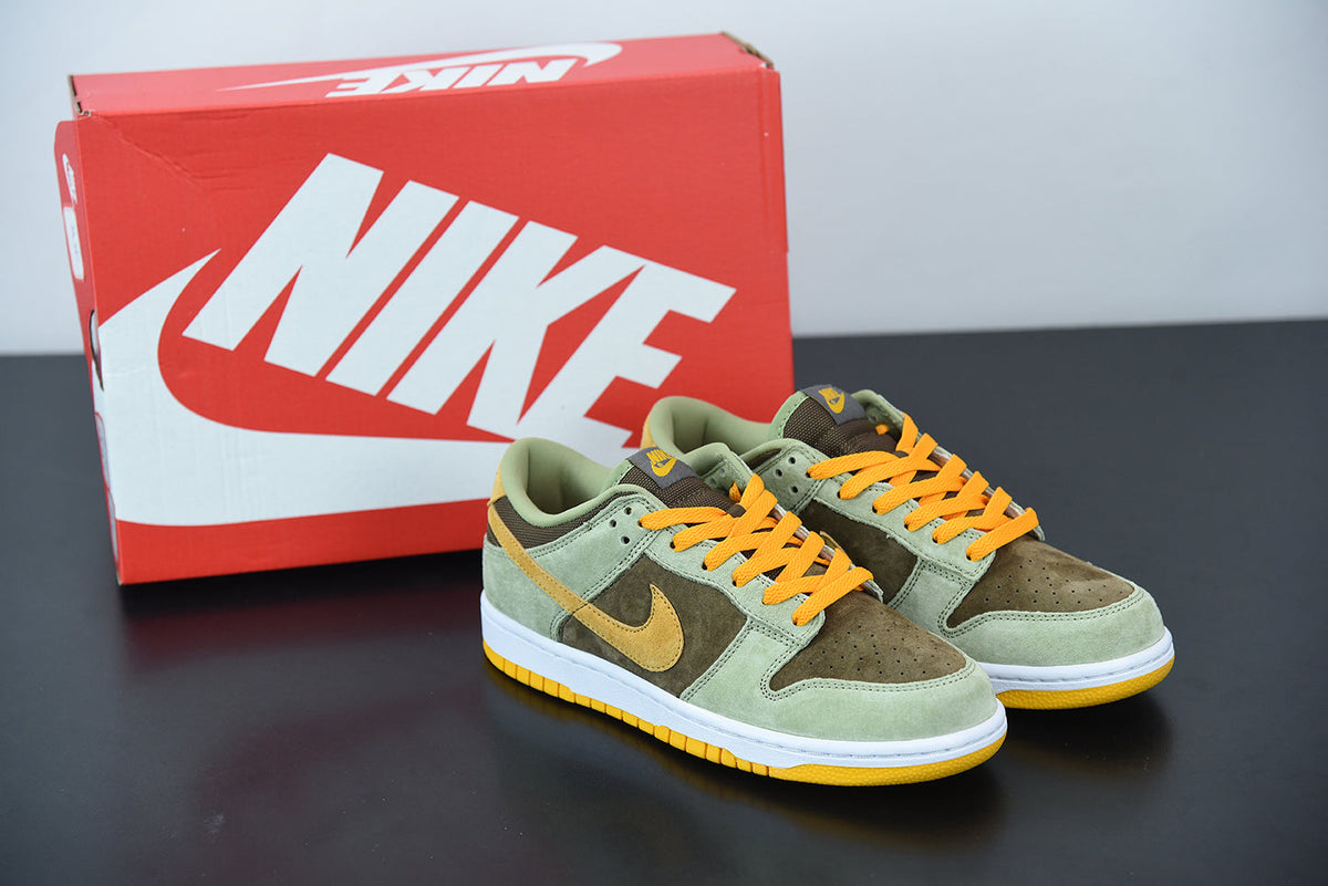 Nike Dunk Low "Dusty Olive"