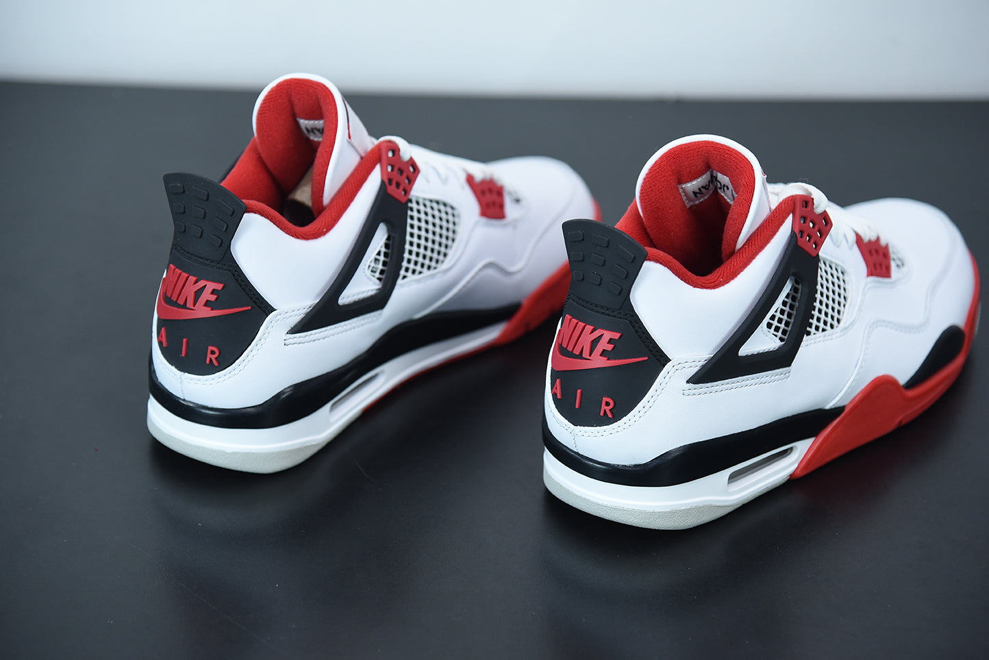 Nike Air Jordan 4 "Fire Red"