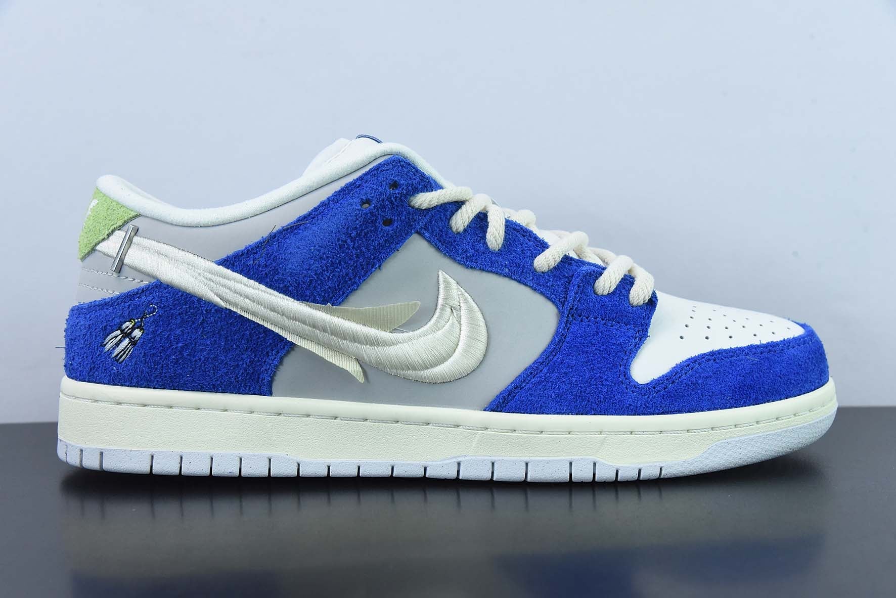 Nike SB Dunk Low Pro "Fly Streetwear Gardenia"