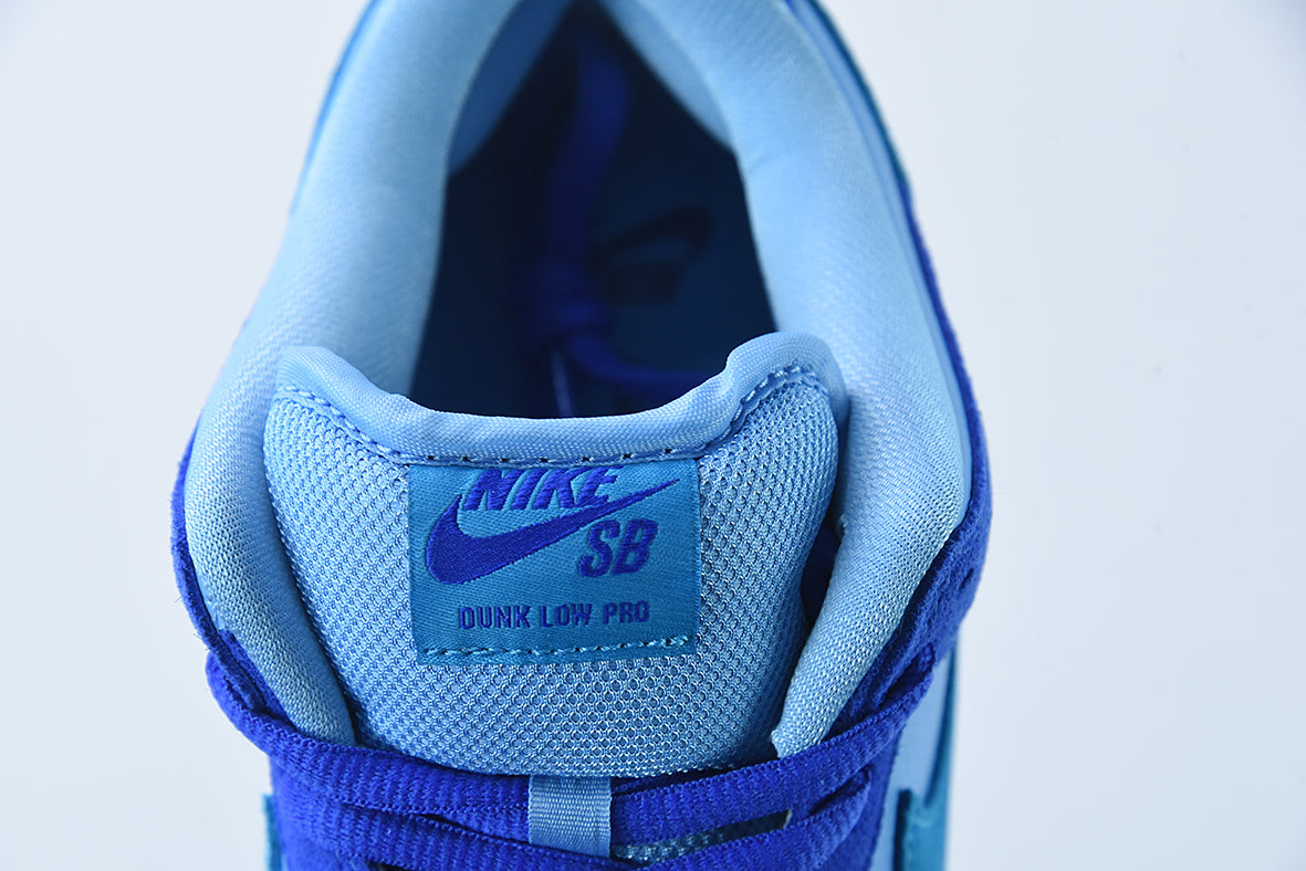 Nike Dunk SB Low Pro "Blue Raspberry"