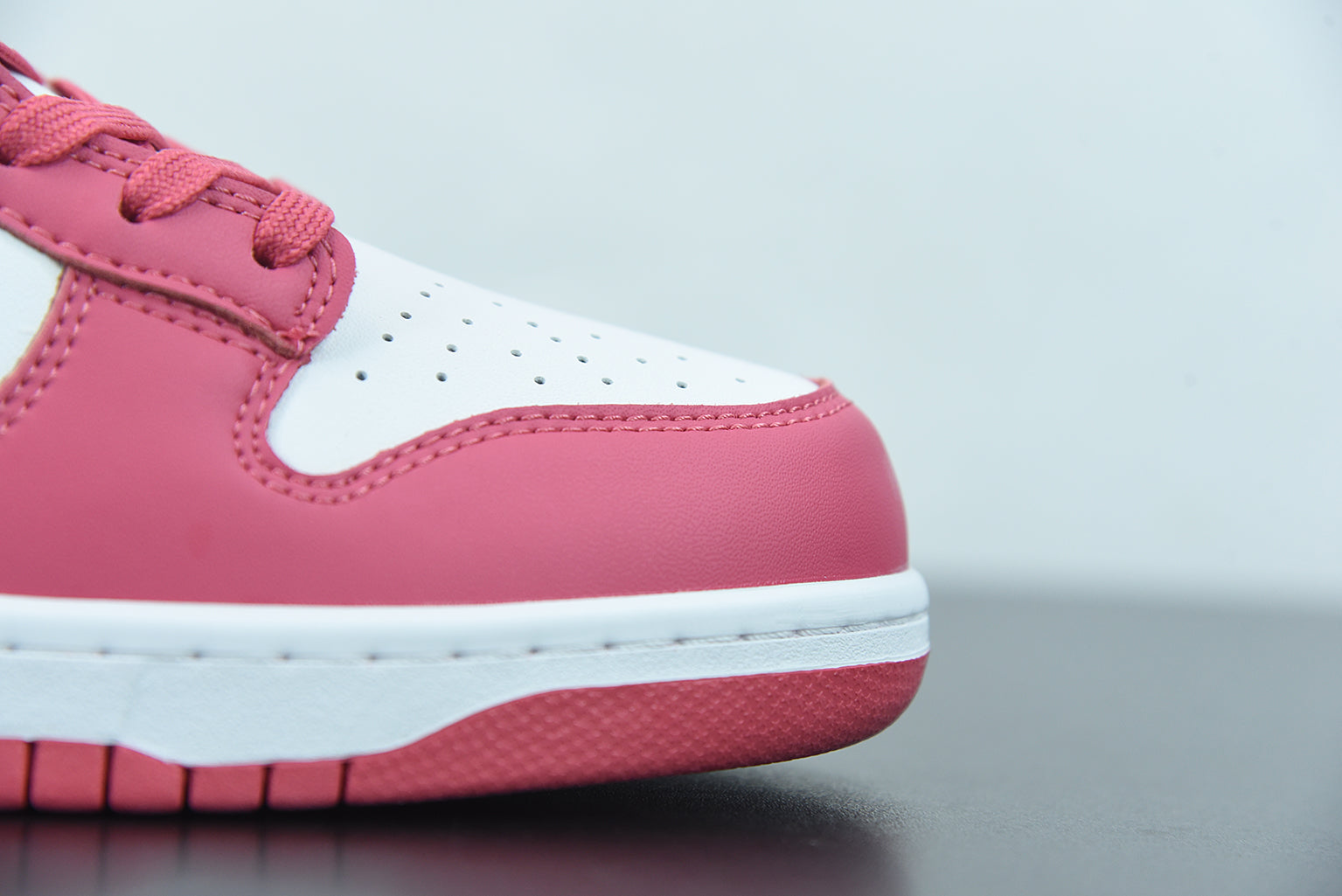 Nike SB Dunk Low "Archeo Pink"