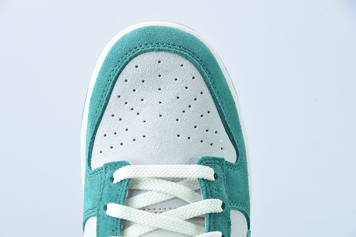 Nike Dunk Low SE 85 "Neptune Green"