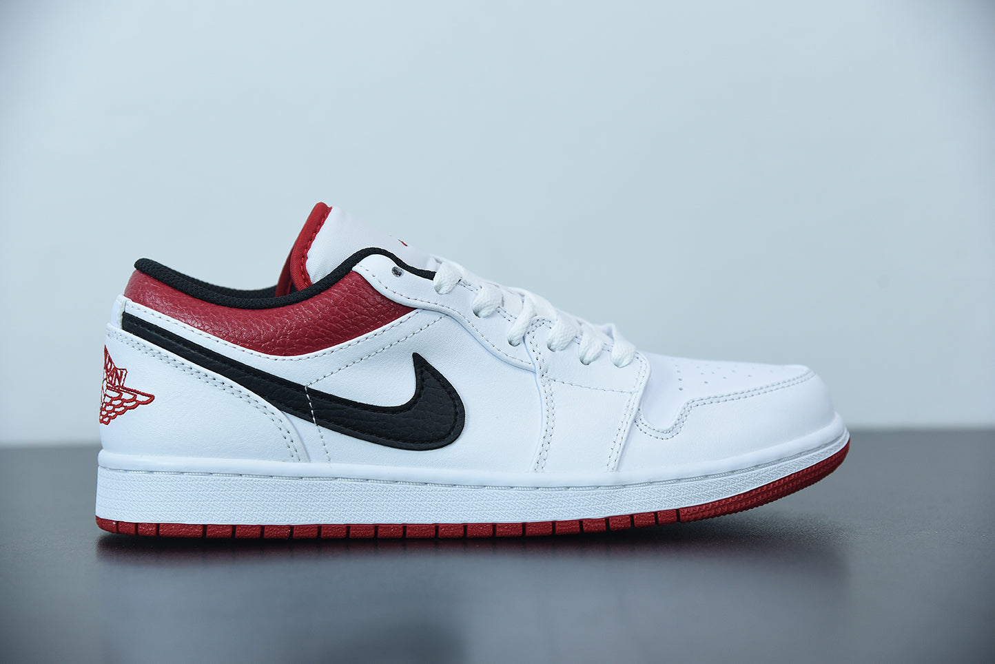 Air Jordan 1 Low "White University Red"