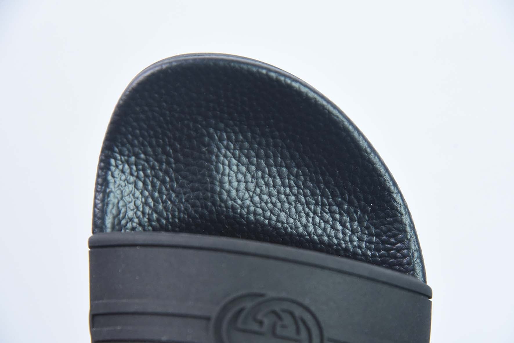 Gucci Slide "Black"