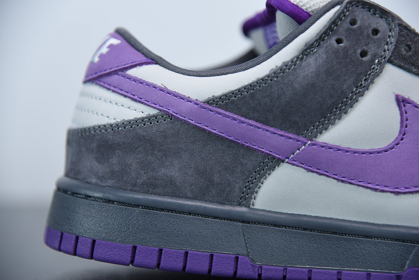 Nike Dunk SB Low Purple Pigeon