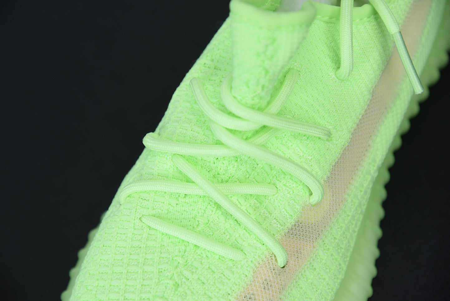 Adidas Yeezy Boost 350 V2 Glow