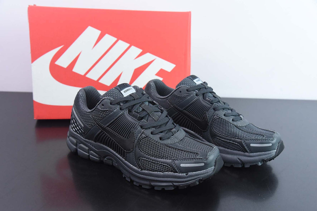 Nike Zoom Vomero 5 SP "Anthracite"