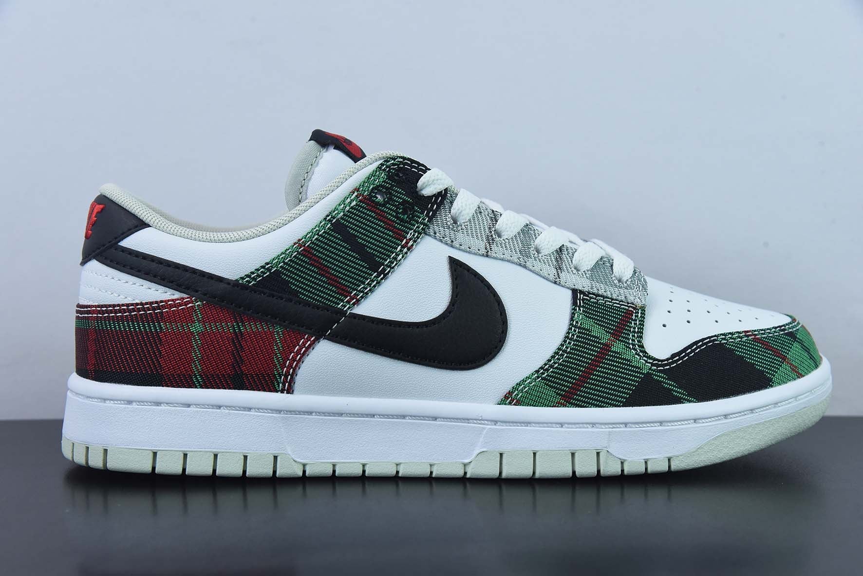 Nike Dunk Low "Tartan Plaid"