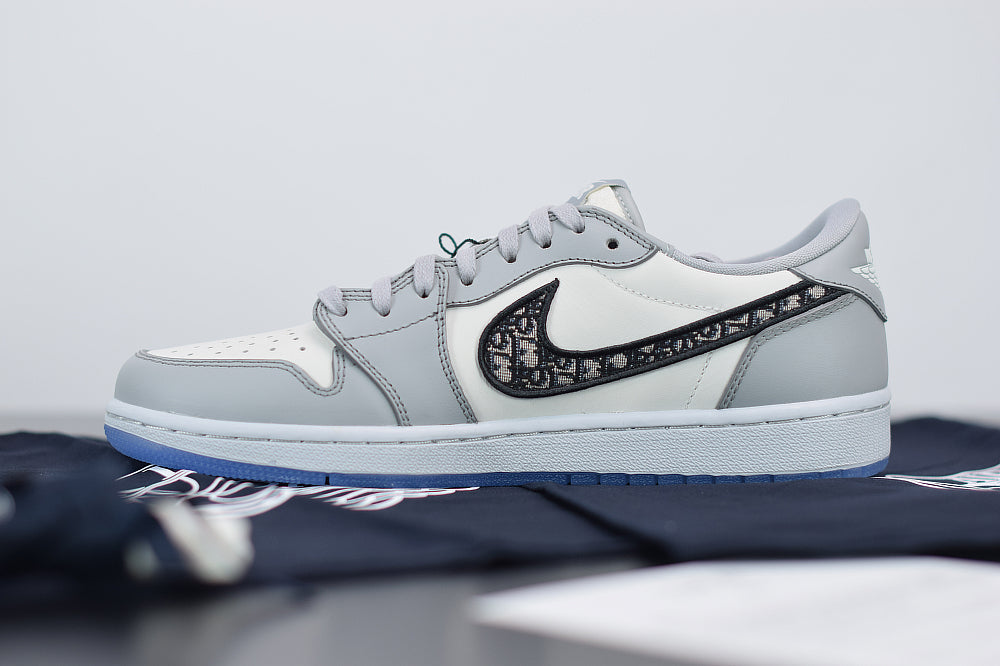 Nike Air Jordan 1 Low x Dior "Grey"