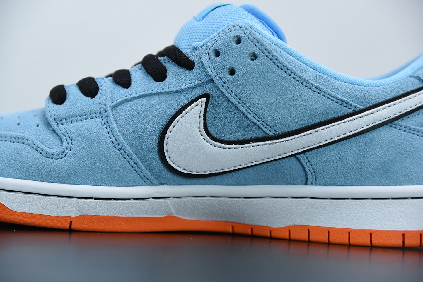 Nike SB low Club Gulf 58