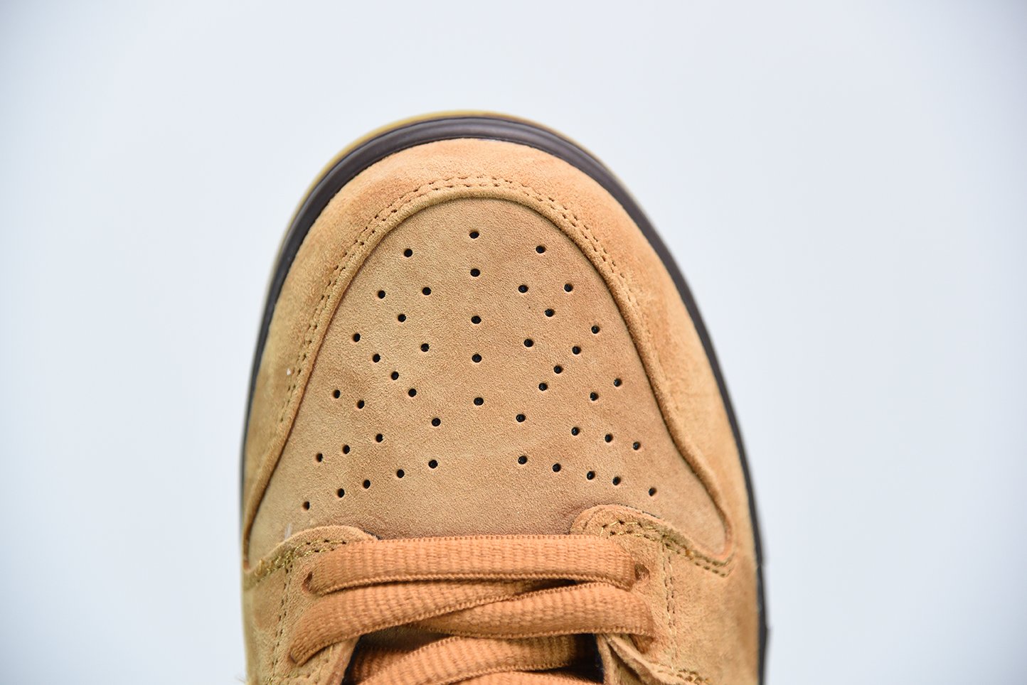 Nike SB Dunk Low Wheat Mocha