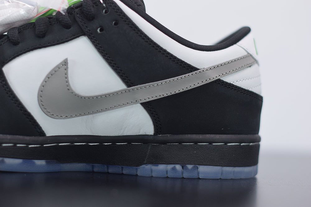 Nike SB Dunk Low x Staple "Panda Pigeon"