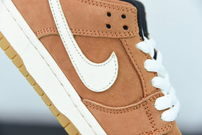 Nike SB Dunk Low Dark Russet Sail